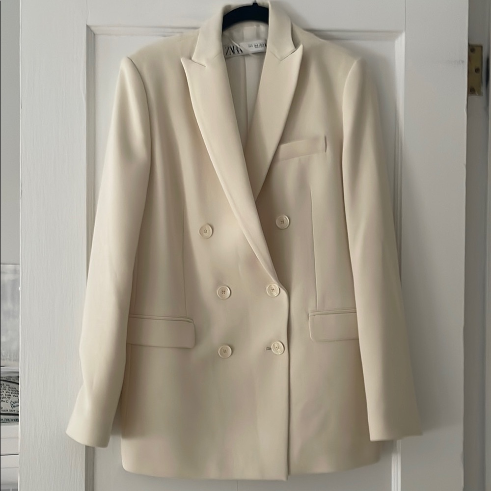 Zara Cream Tailored Blazer with Textured Fabric